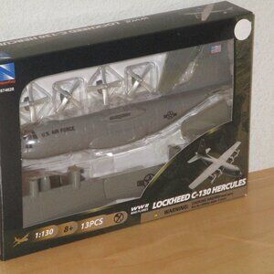 New Ray Loockheed C1-130 Hercules Fighter Airplane Model Kit Scale New in Box